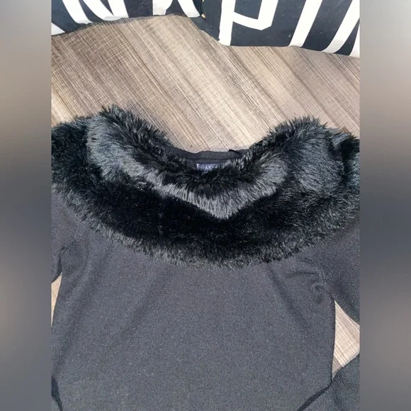 Anne Klein Black Sweater with Faux Fur Trim - Picture 5 of 9